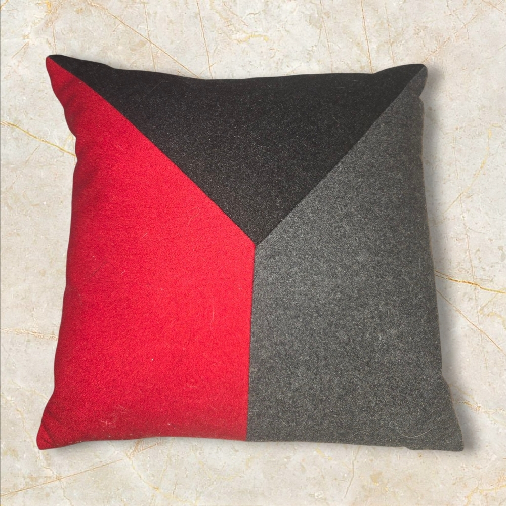 Red and Black Striped Sheet Set With 2 Decorative Throw Pillows, NWOT